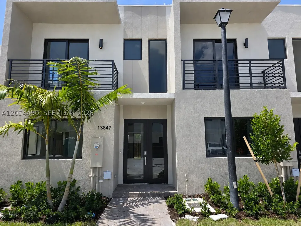 13847 SW 261st Street Homestead FL 33032