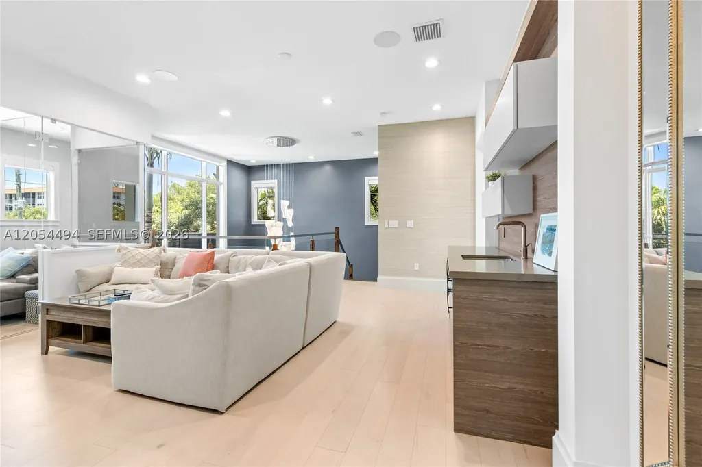 924 Evergreen Drive Delray Beach FL 33483