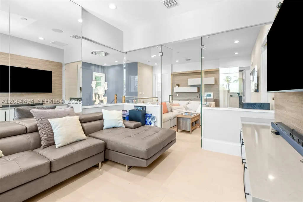 924 Evergreen Drive Delray Beach FL 33483