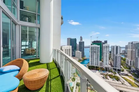 90 SW 3rd Street Miami FL 33130