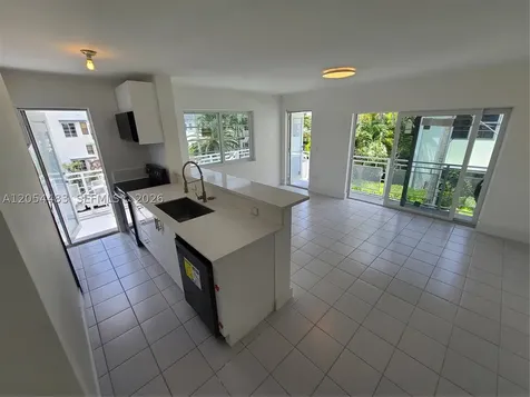 901 10th Street Miami Beach FL 33139