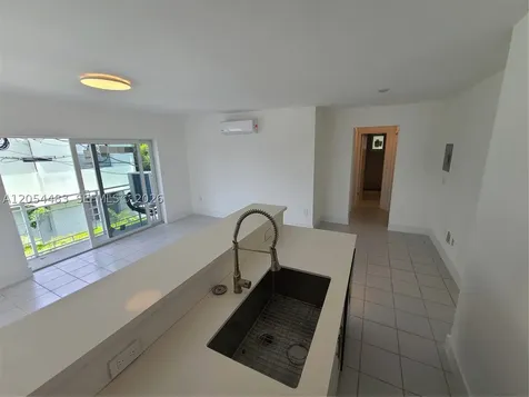901 10th Street Miami Beach FL 33139