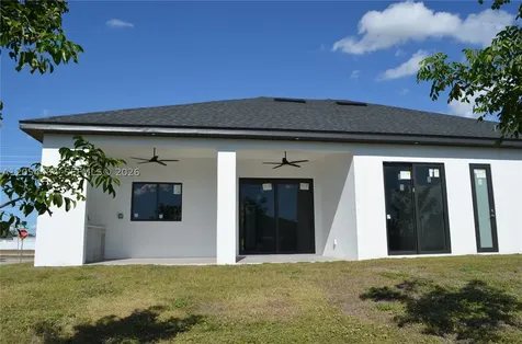 1728 Kismet Parkway W Cape Coral FL 33993