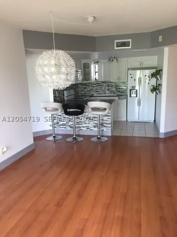 8290 Lake Drive Doral FL 33166