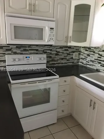 8290 Lake Drive Doral FL 33166
