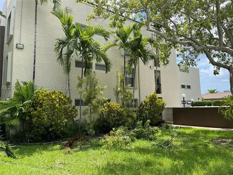709 Curtiss Parkway Miami Springs FL 33166