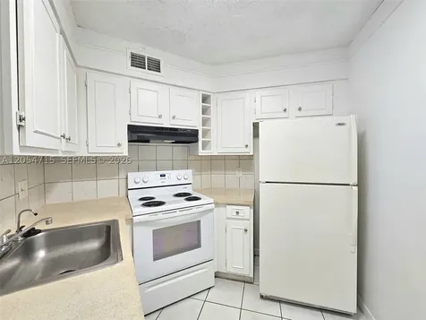 210 Lake Pointe Drive Oakland Park FL 33309
