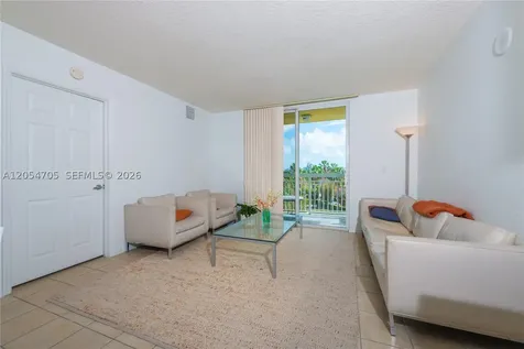 816 NW 11th Street Miami FL 33136