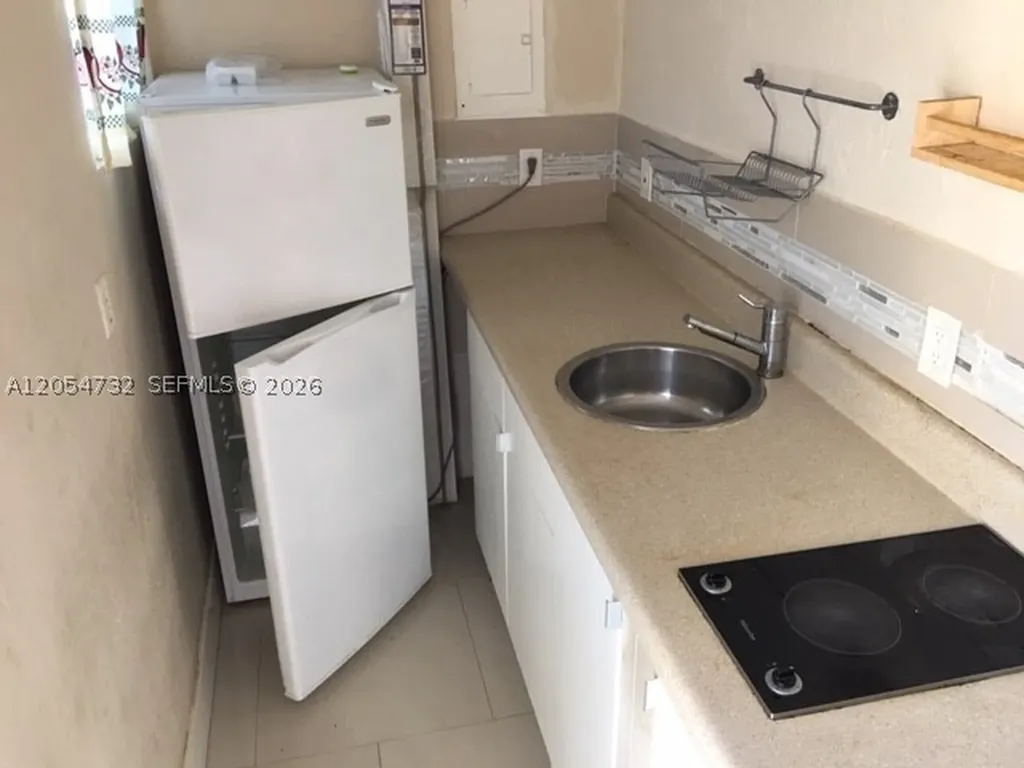 2407 SW 42nd Avenue Fort Lauderdale FL 33317