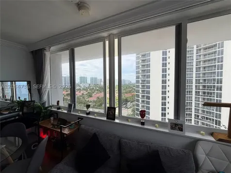 19201 Collins Avenue Sunny Isles Beach FL 33160