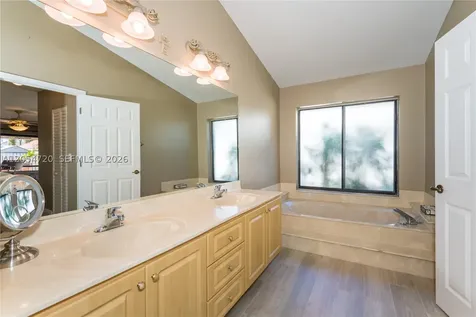 850 Amherst Avenue Davie FL 33325