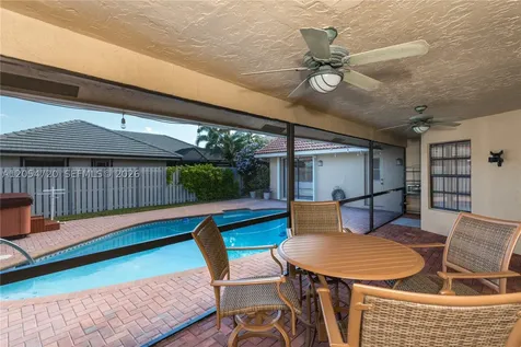 850 Amherst Avenue Davie FL 33325