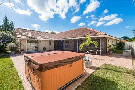 850 Amherst Avenue Davie FL 33325