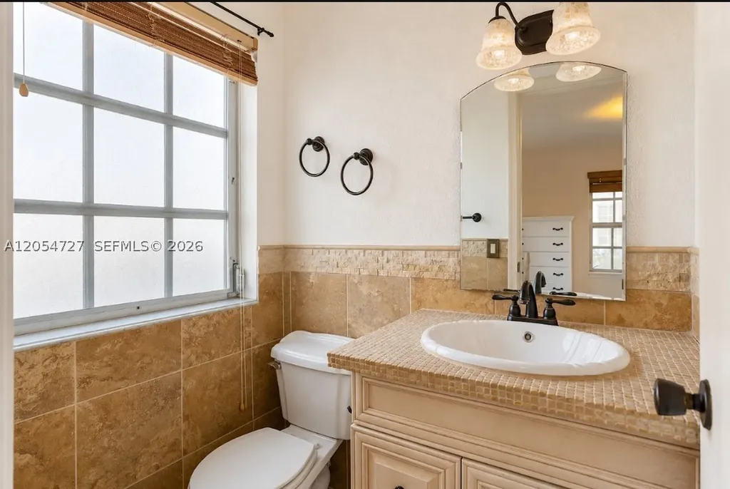 2201 NE 66th Street Fort Lauderdale FL 33308