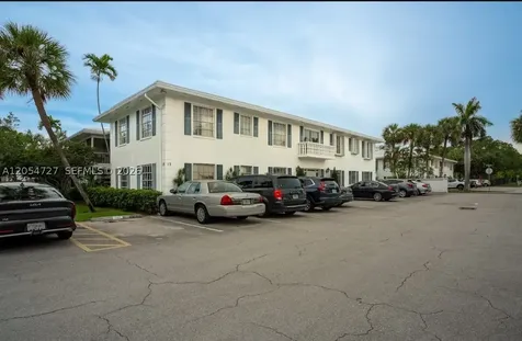 2201 NE 66th Street Fort Lauderdale FL 33308