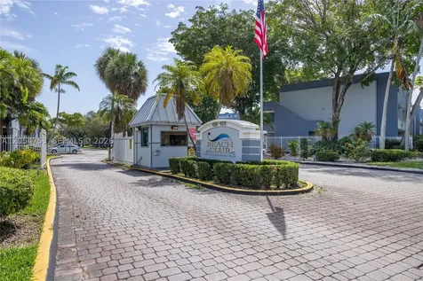 9365 Fontainebleau Boulevard Miami FL 33172