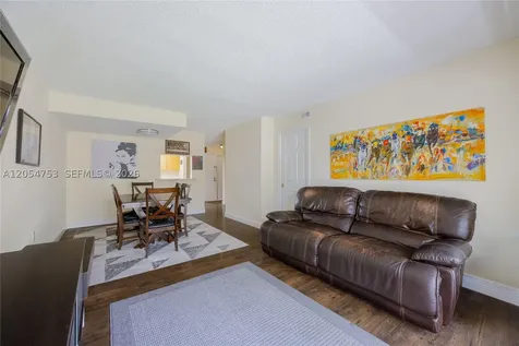 9365 Fontainebleau Boulevard Miami FL 33172