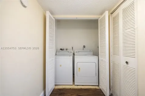 9365 Fontainebleau Boulevard Miami FL 33172
