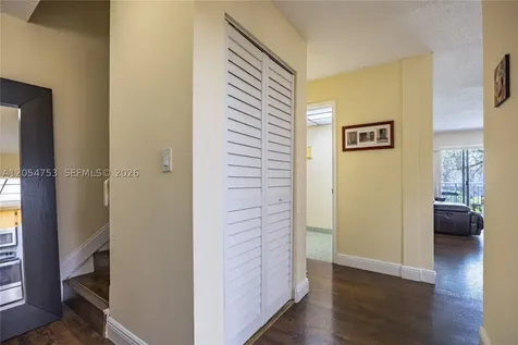 9365 Fontainebleau Boulevard Miami FL 33172