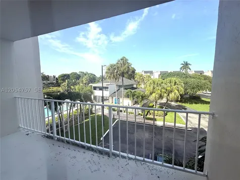 7755 SW 86th Street Miami FL 33143