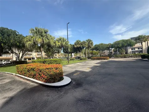7755 SW 86th Street Miami FL 33143