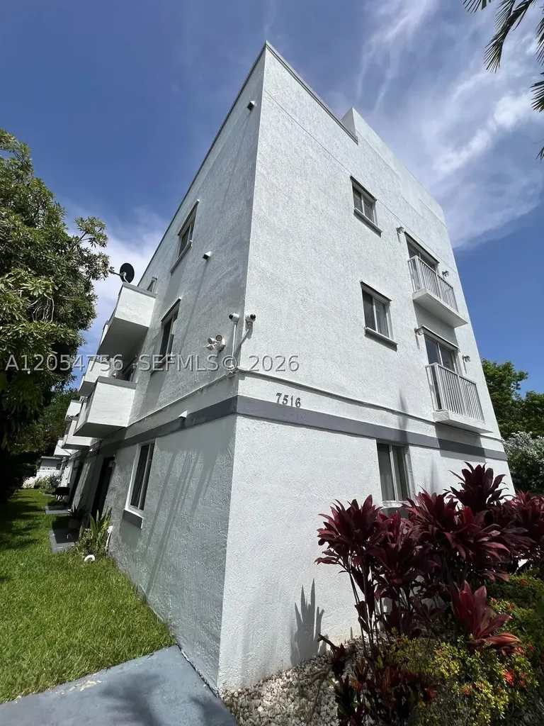 7516 NE 1st Avenue Miami FL 33138