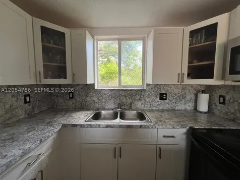 7516 NE 1st Avenue Miami FL 33138