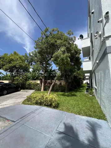 7516 NE 1st Avenue Miami FL 33138
