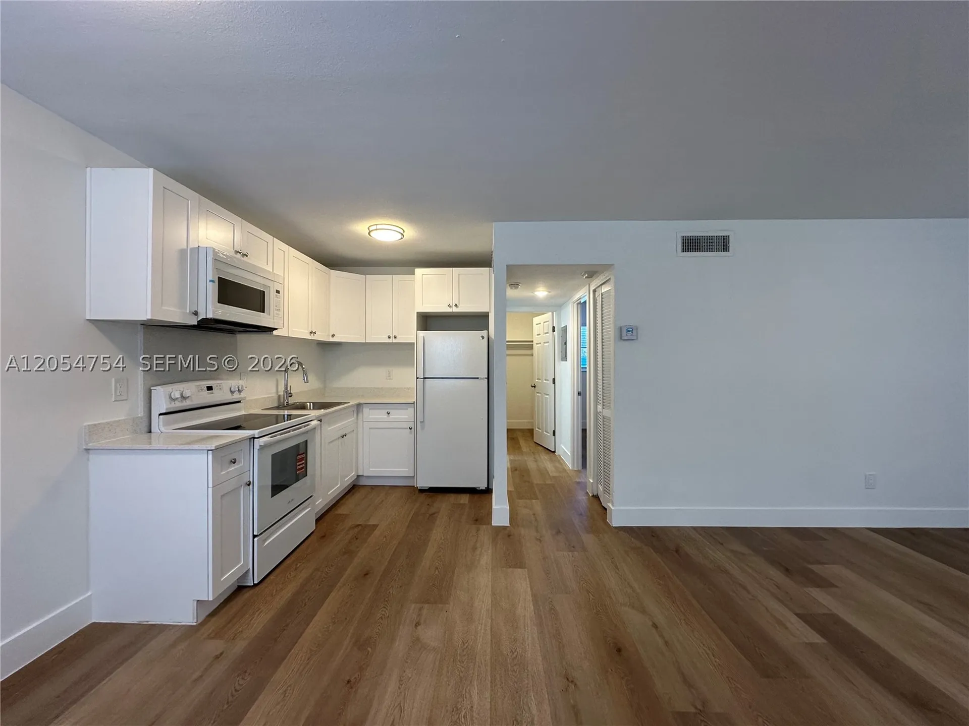 2910 Pierce Street Hollywood FL 33020