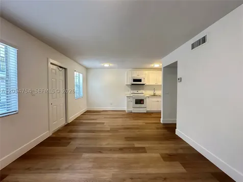 2910 Pierce Street Hollywood FL 33020