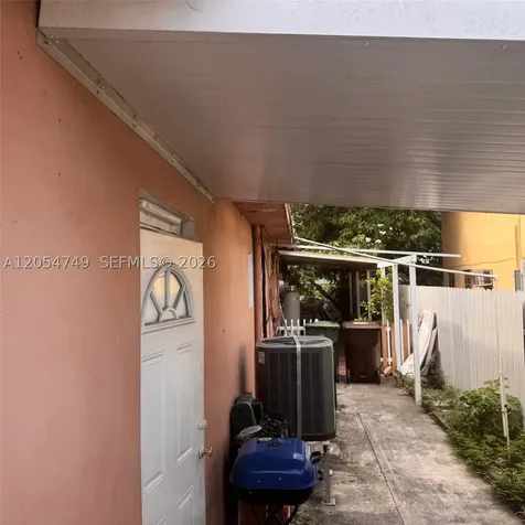758 E 20th Street Hialeah FL 33013
