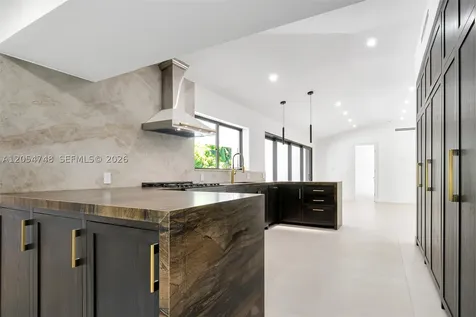 899 NE 71st Street Miami FL 33138