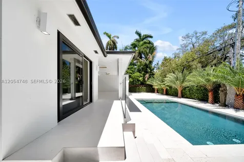899 NE 71st Street Miami FL 33138