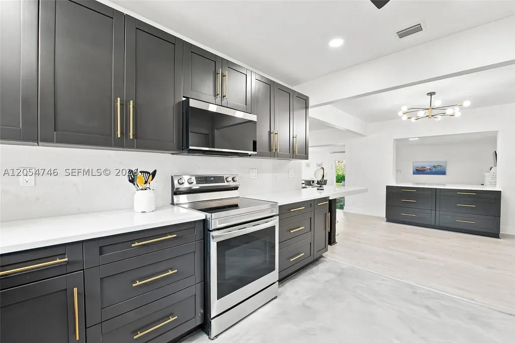 417 NE 11th Avenue Pompano Beach FL 33060