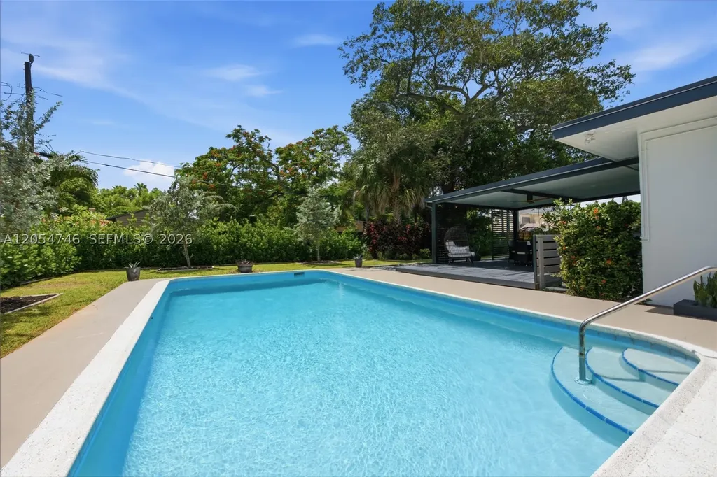 417 NE 11th Avenue Pompano Beach FL 33060
