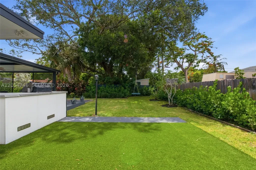417 NE 11th Avenue Pompano Beach FL 33060