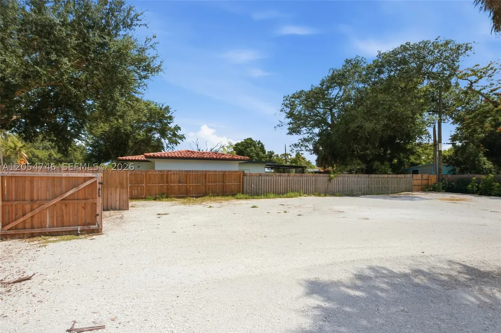 417 NE 11th Avenue Pompano Beach FL 33060