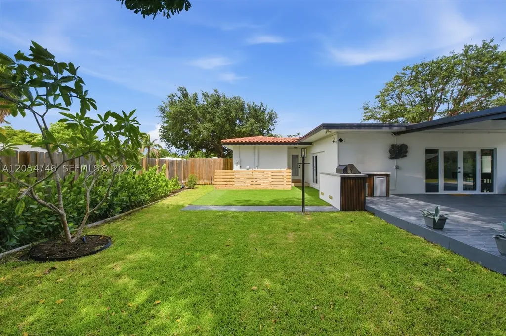 417 NE 11th Avenue Pompano Beach FL 33060