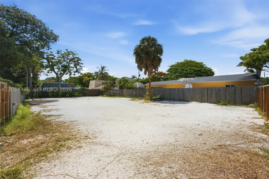 417 NE 11th Avenue Pompano Beach FL 33060