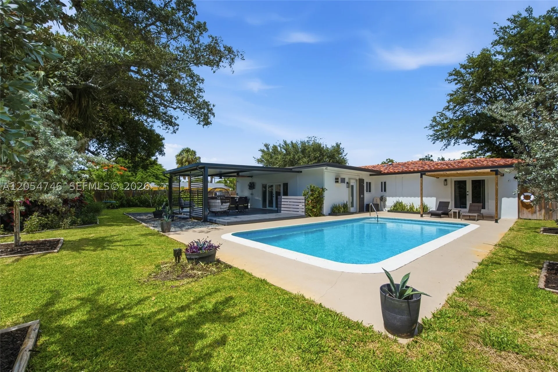 417 NE 11th Avenue Pompano Beach FL 33060