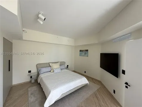 16425 Collins Avenue Sunny Isles Beach FL 33160
