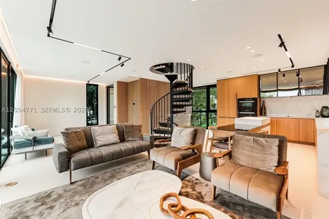 288 Palm Avenue Miami Beach FL 33139