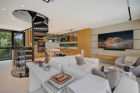 288 Palm Avenue Miami Beach FL 33139