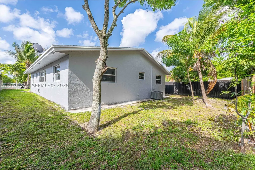 5719 Mayo Street Hollywood FL 33023