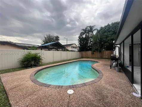 2001 SW 85th Avenue North Lauderdale FL 33068