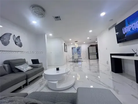 2001 SW 85th Avenue North Lauderdale FL 33068