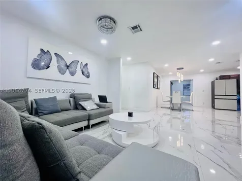 2001 SW 85th Avenue North Lauderdale FL 33068