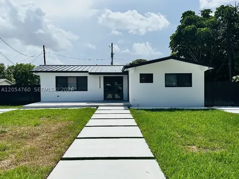 430 SW 100th Avenue Sweetwater FL 33174