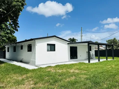 430 SW 100th Avenue Sweetwater FL 33174