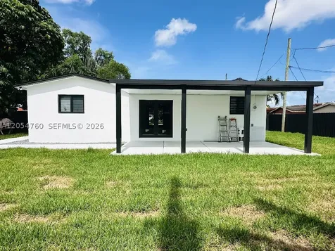 430 SW 100th Avenue Sweetwater FL 33174